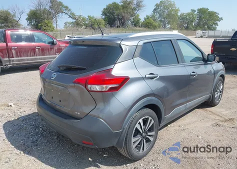 2018 Nissan Kicks Sv from USA, damaged, VIN 3N1CP5CUXJL517155